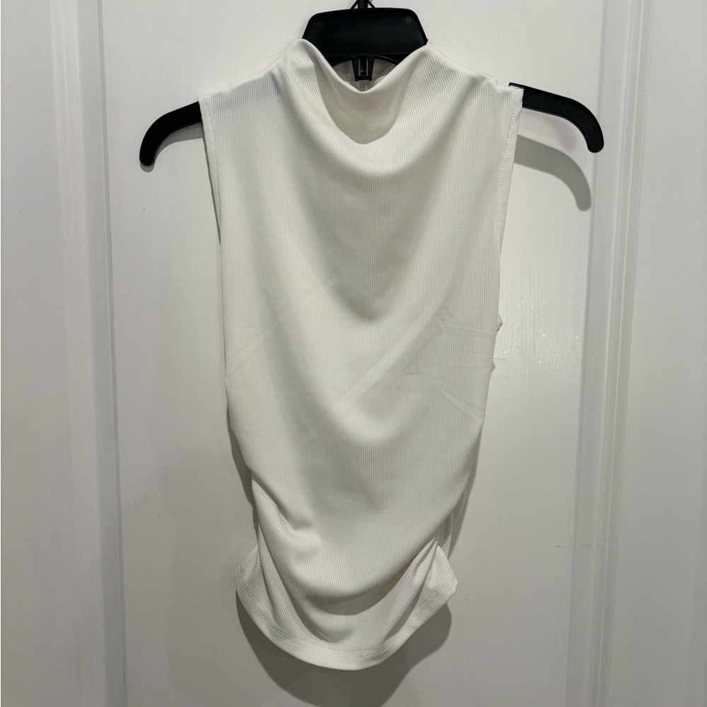 Chic White Sleeveless Tank Top, Sz S